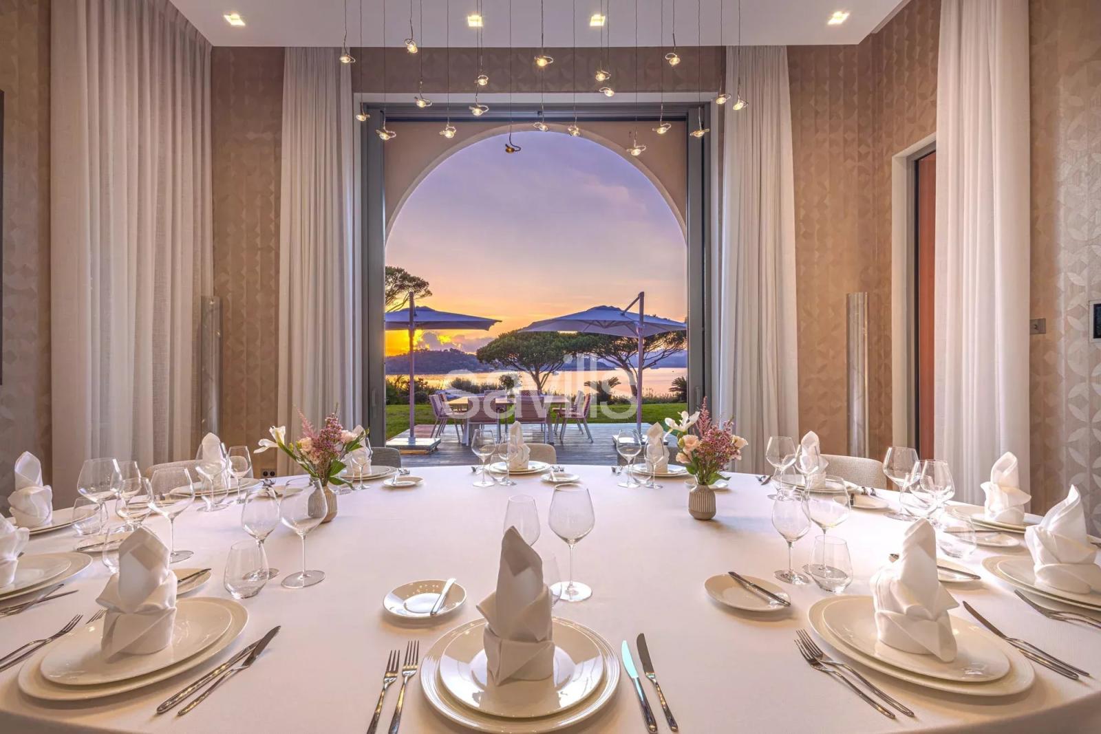 Luxe absolu face à la baie de Saint-Tropez