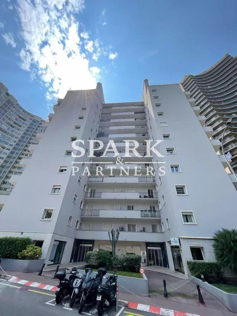 Monaco - La Rousse - 2 Pièces usage mixte