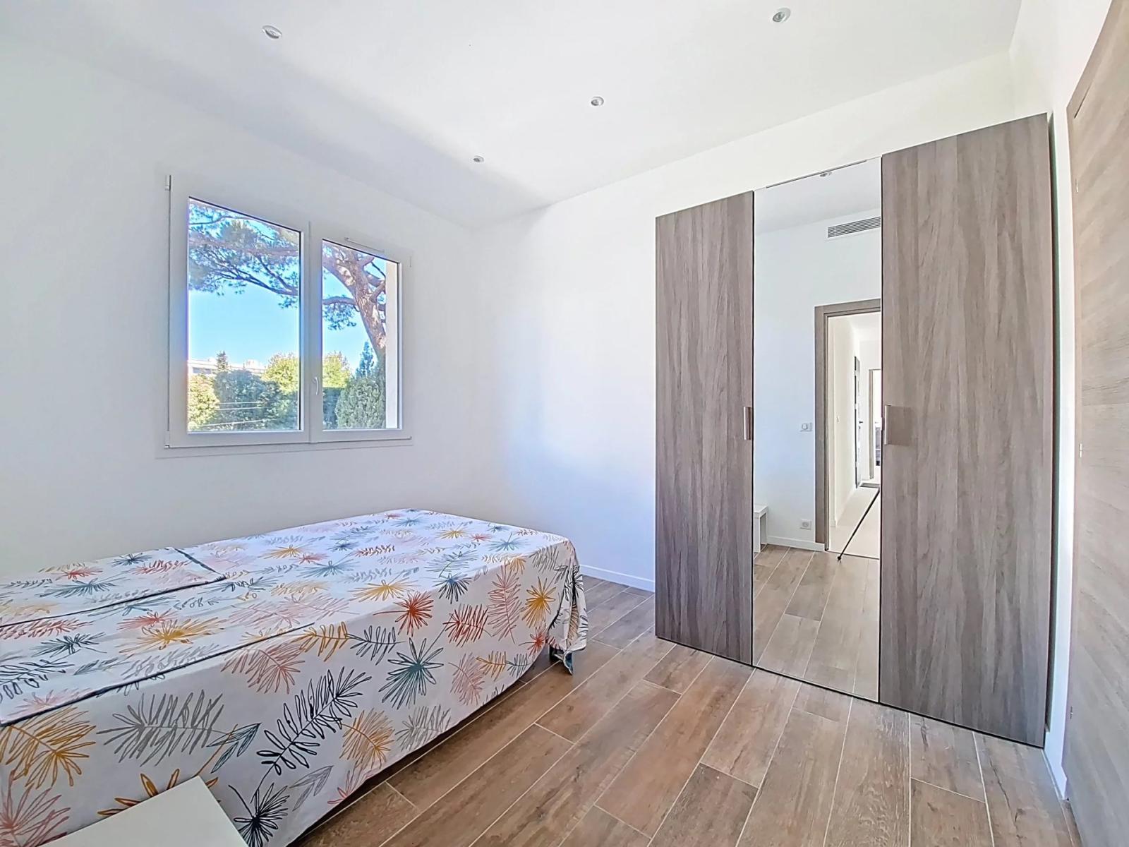 VENTE SUPERBE VILLA RENOVEE - CANNES TASSIGNY