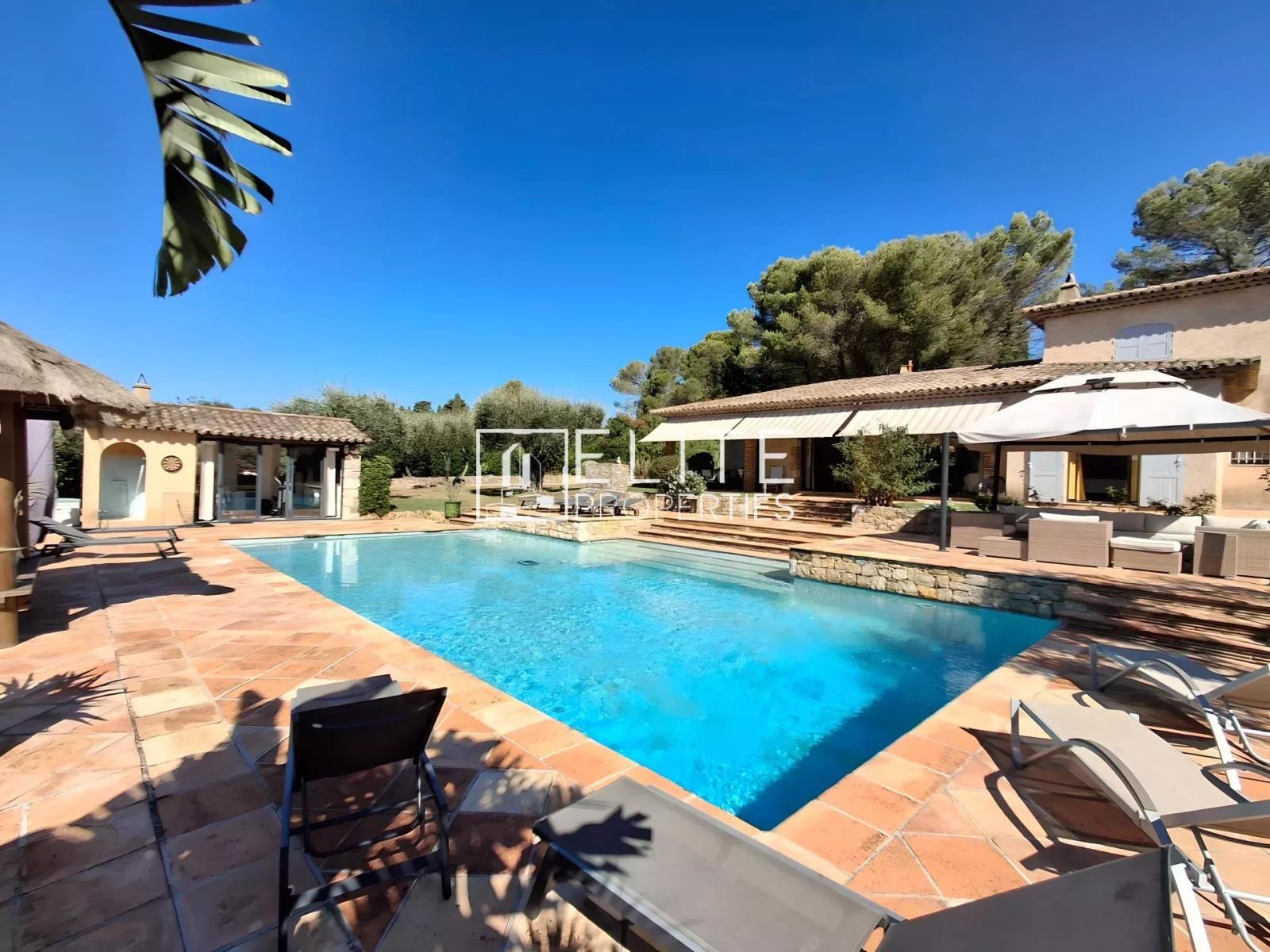 Mouans-Sartoux - Propriété familiale discrète - Le charme au naturel