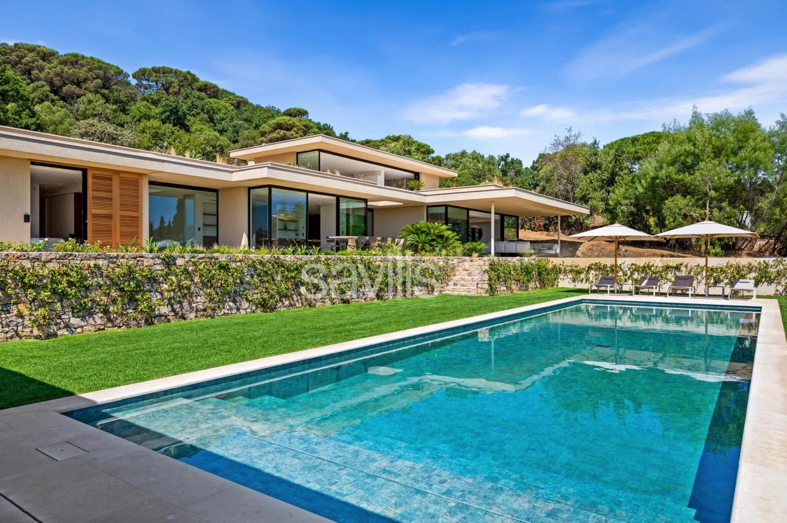 Villa contemporaine avec vue d'exception – Mer et Campagne – Proximité de Pampelonne et l'Escalet