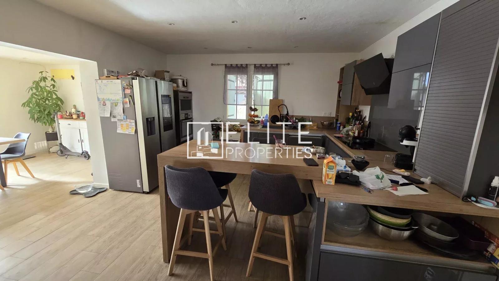 MAISON 280m² TOURRETTES