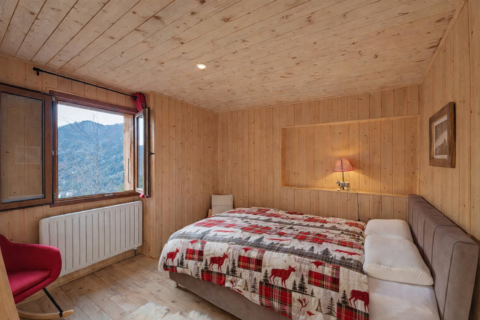 Chalet mitoyen au charme authentique – entièrement rénové
