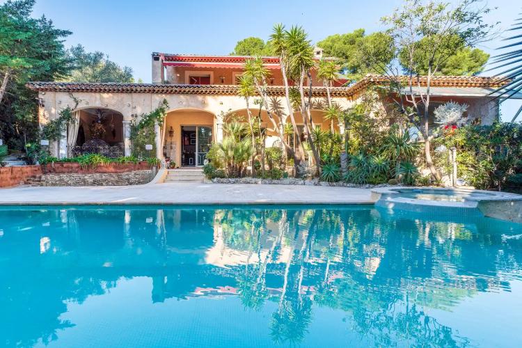 CAP MARTIN - SUPERBE VILLA - 5 PIÈCES