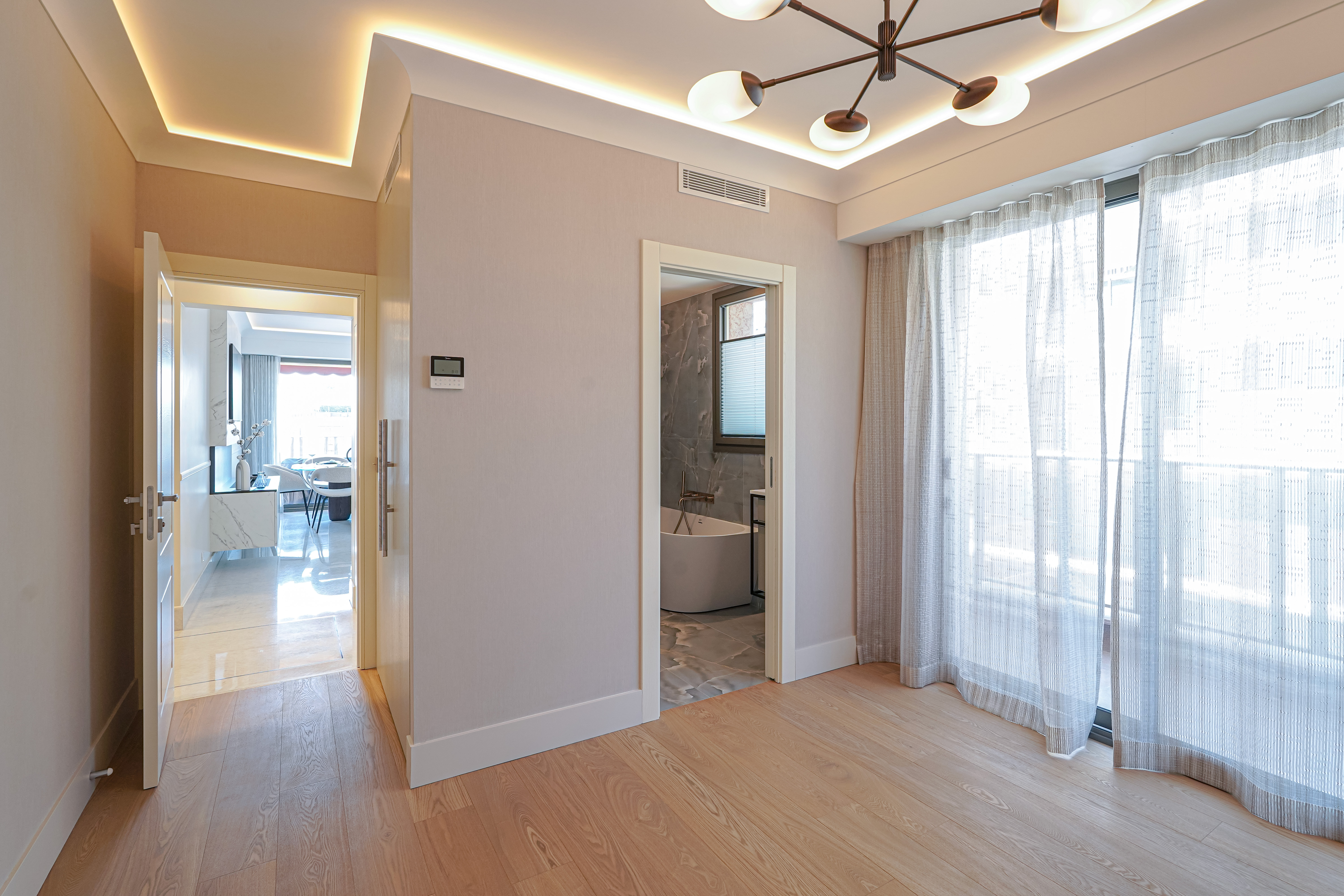 1YqVz_chambre2-riviera-palace-valeri-agency-1784132049.jpg