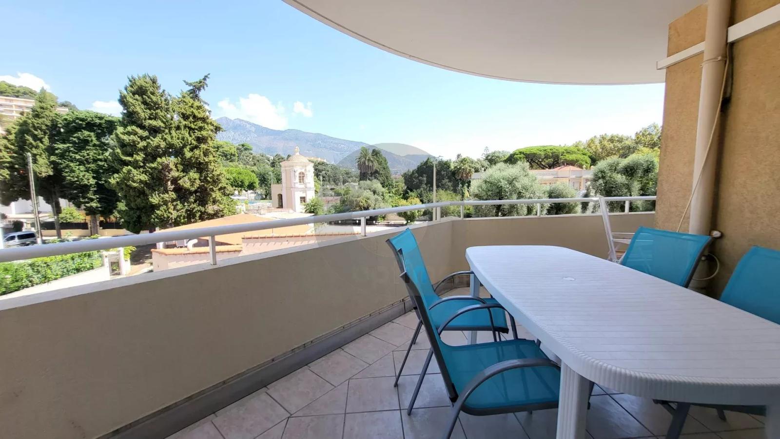 Menton - Appartement 3 Pièces - terrasse et garage