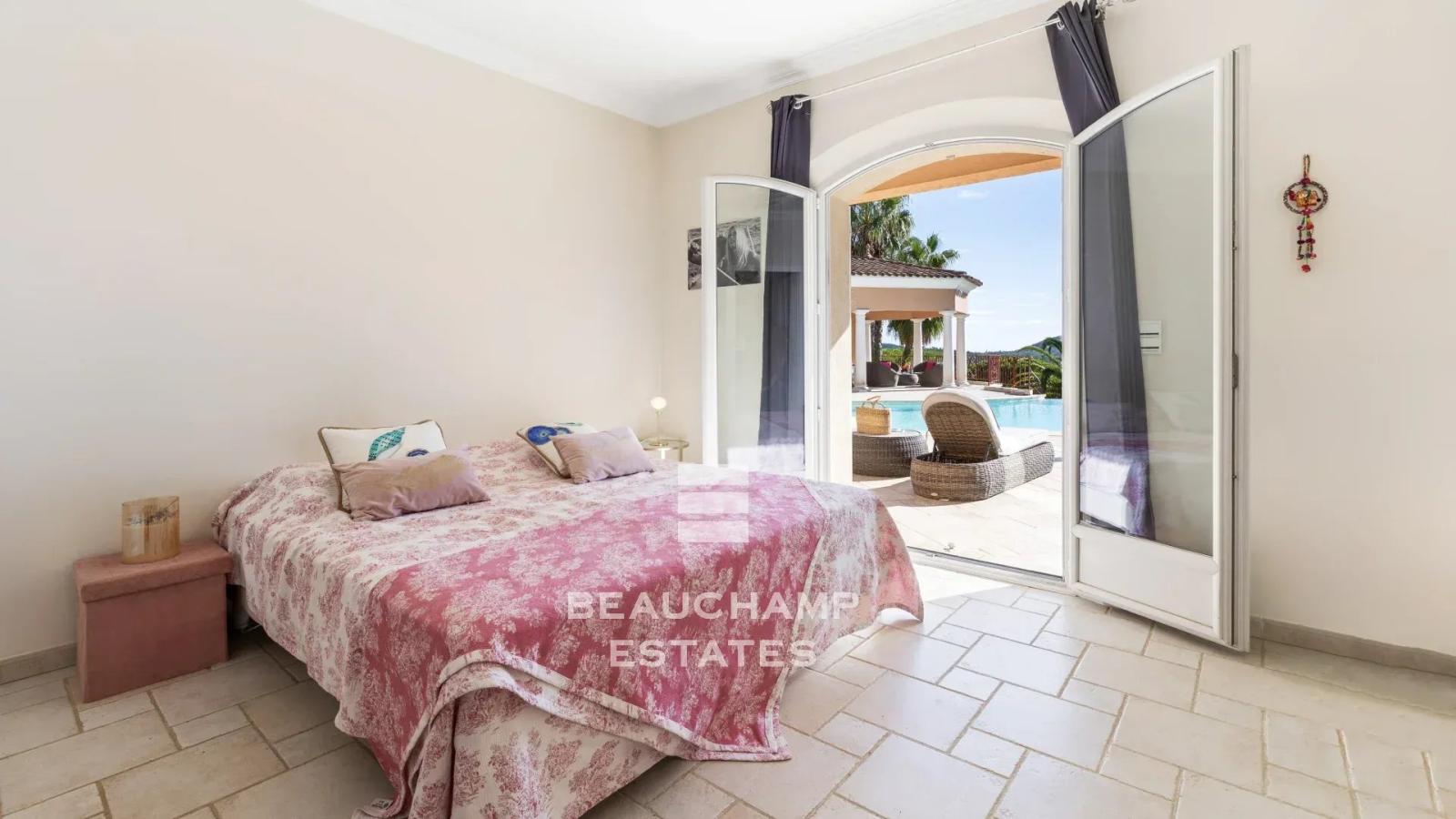 Villa avec vue panoramique sur la mer et les collines – Valescure
