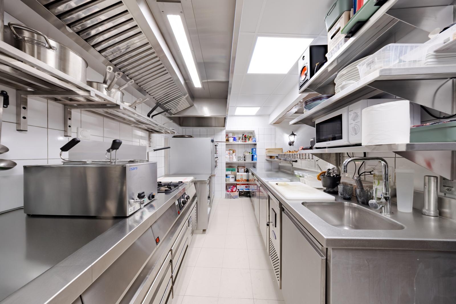 MURS COMMERCIAUX / LOCAL RESTAURANT