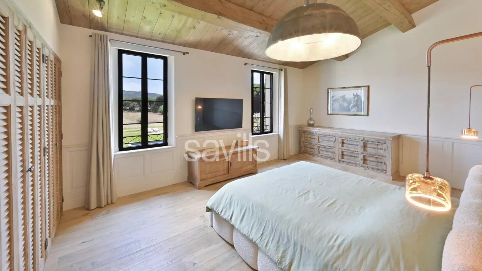 Magnifique ferme rénovée à proximité immédaite de la plage de Pampelonne et de Saint-Tropez