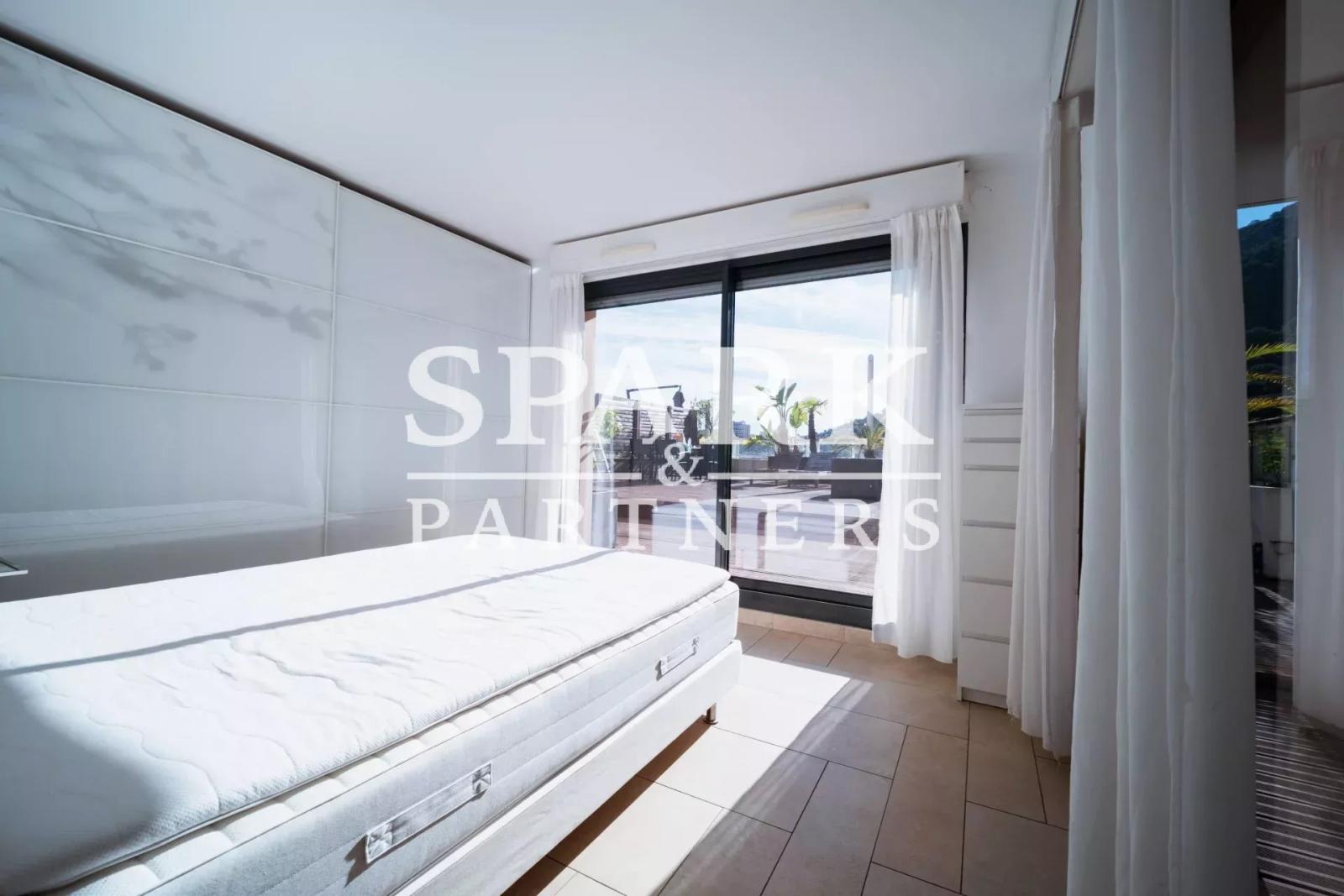 Beausoleil - Superbe appartement 4 pièces - vue imprenable sur la mer