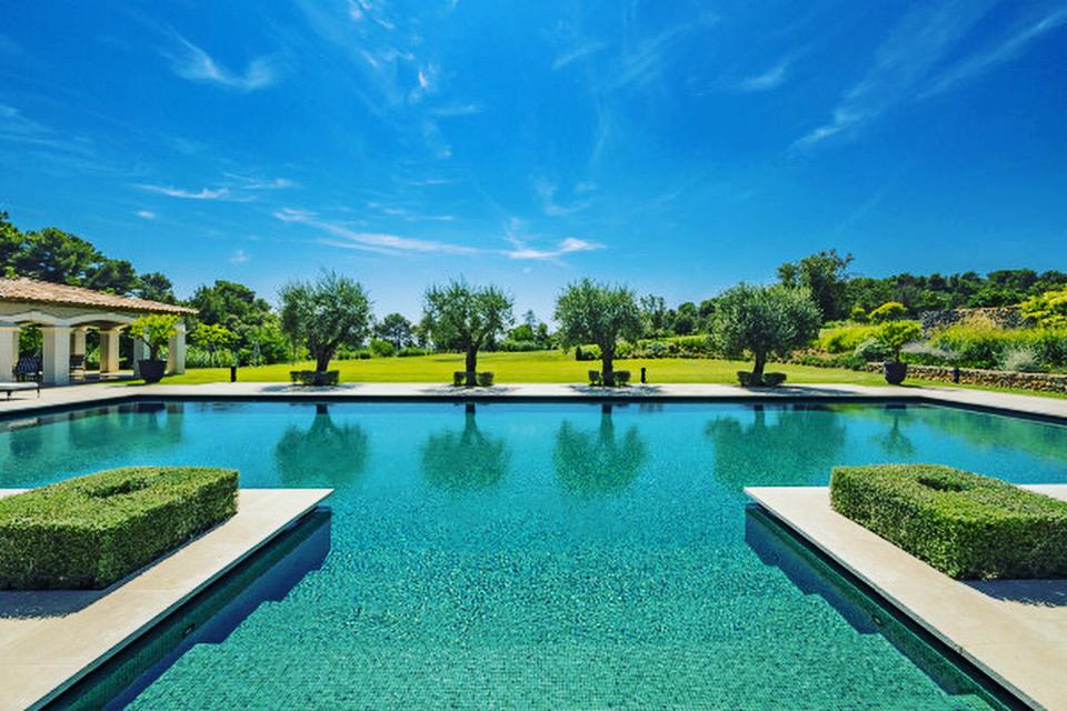 Domaine d’Exception avec Vue Mer, Tennis et Cinéma Privé