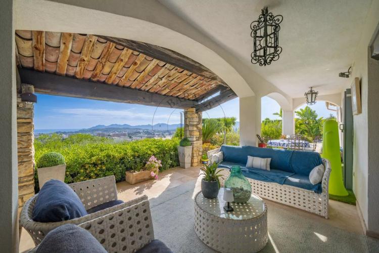 MOUGINS - VILLA VUE MER - PROCHE CANNES