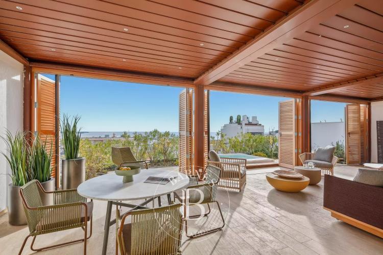 CANNES CENTRE - ROOFTOP - VUE MER - JACUZZI - 3 PIECES