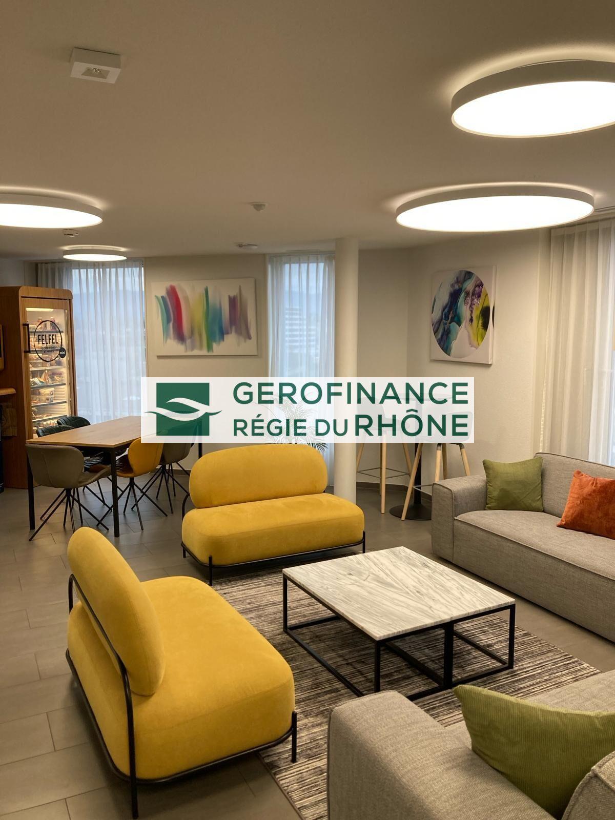 Studio meublé Large d'environ 32m2