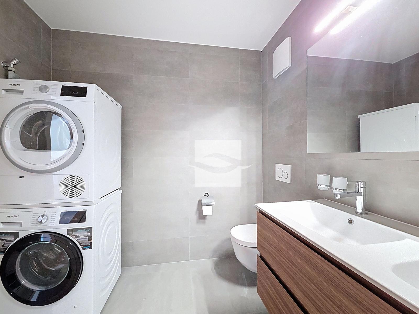 Bel appartement neuf avec deux balcons