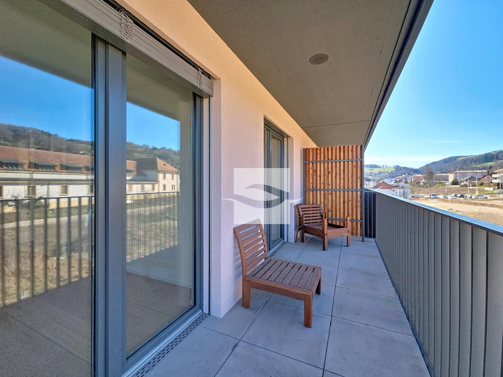 Bel appartement neuf avec deux balcons