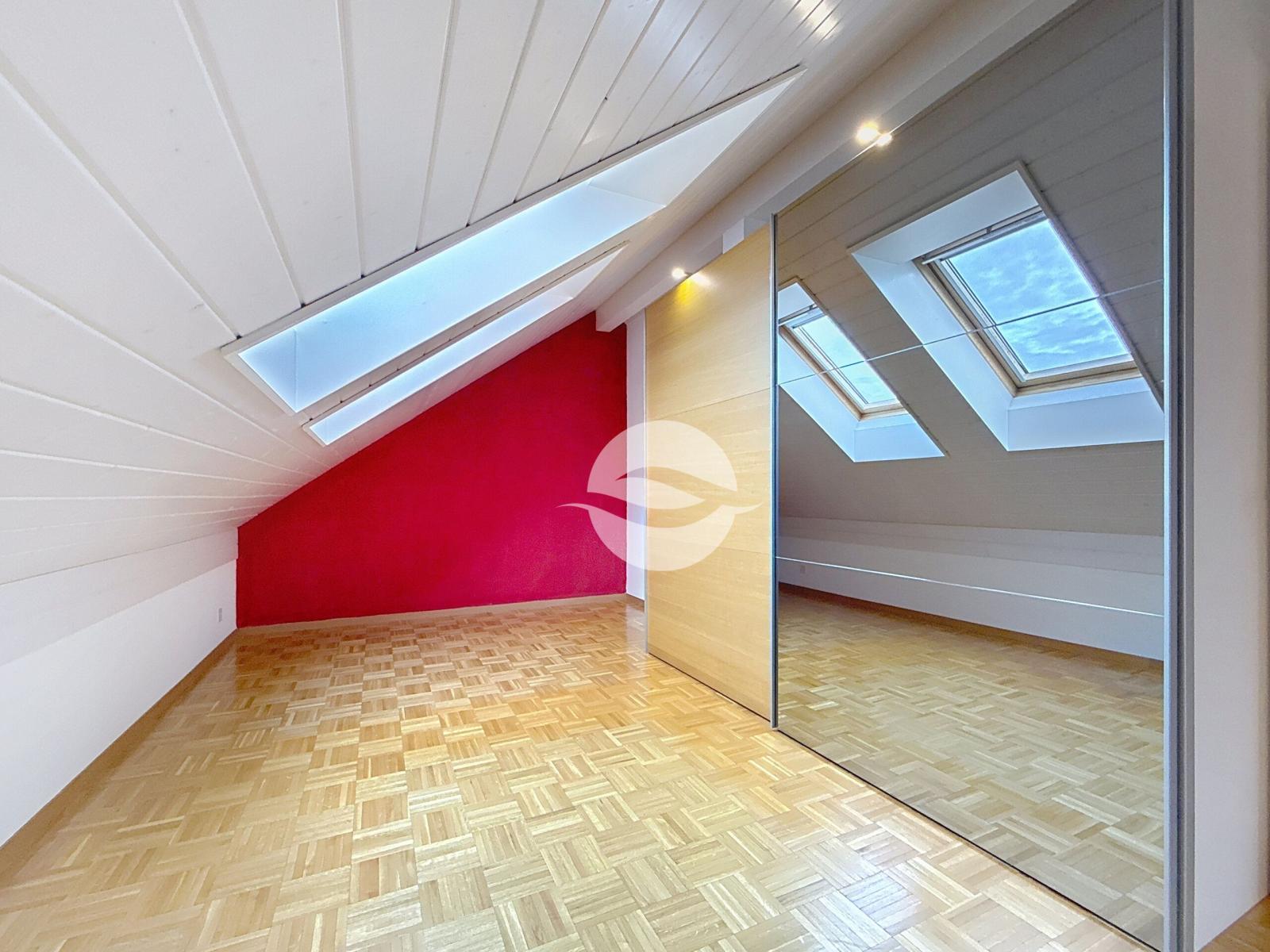 Duplex dans les combles - 2 chambres