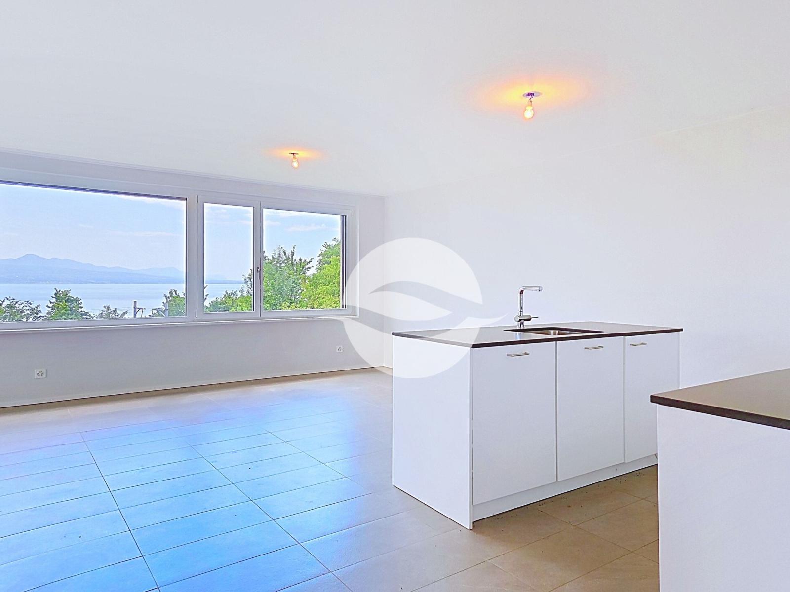 Bien moderne avec vue lac
