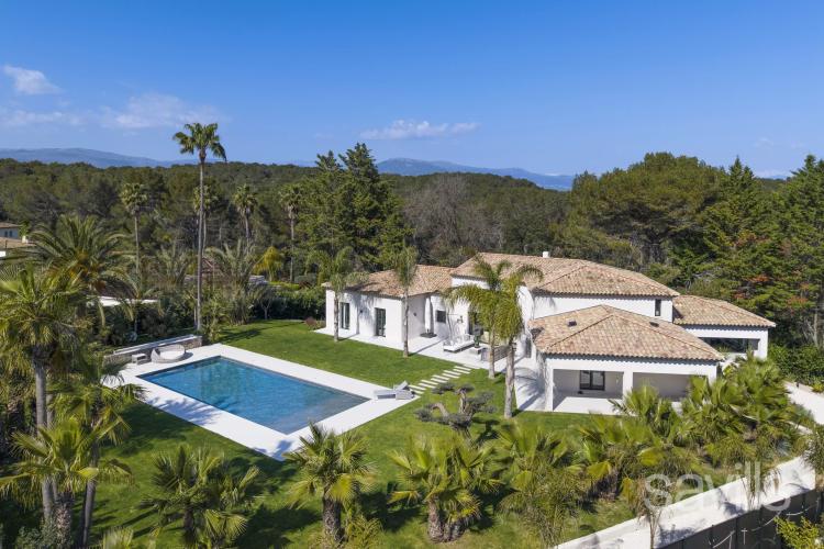 Élégante villa contemporaine au cœur des Parcs de Mougins