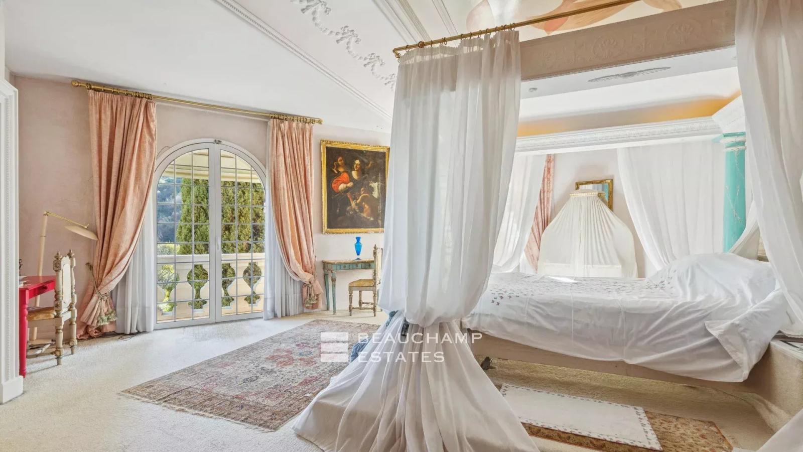Villa palladienne avec vaste terrain - Menton