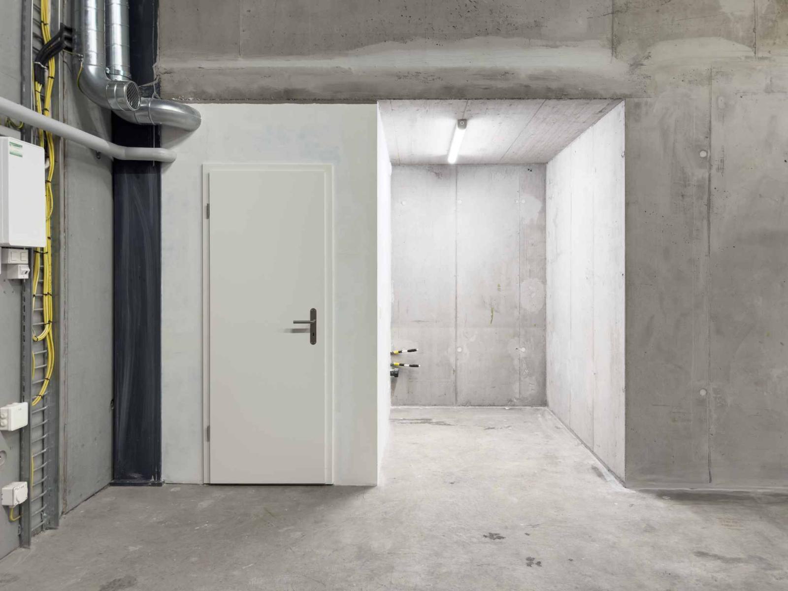 Surfaces Industrielles modernes de plain-pied à Vernier