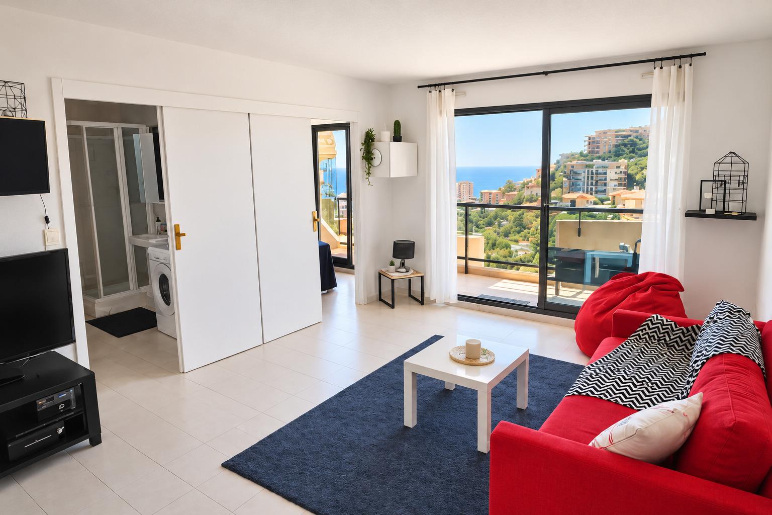 APPARTEMENT 2 PIÈCES MEUBLÉ AVEC TERRASSE, VUE MER, PISCINE ET GARAGE – BEAUSOLEIL