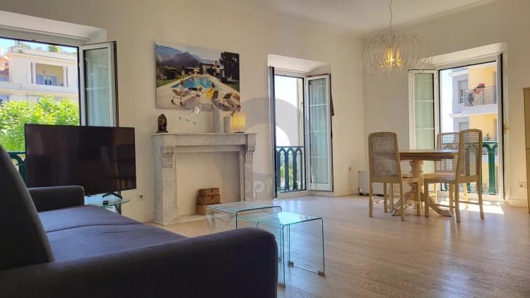 Menton Jardin Bioves - dernier étage -  Appartement triple exposition