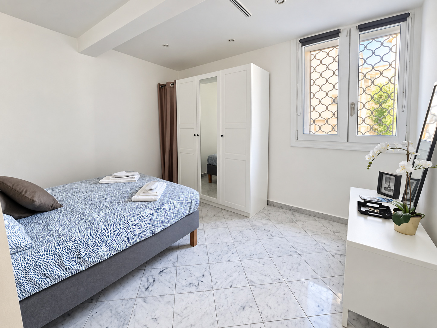 2b8bd_appartment-ambassador-monaco-chambre-02-1789323265.jpg