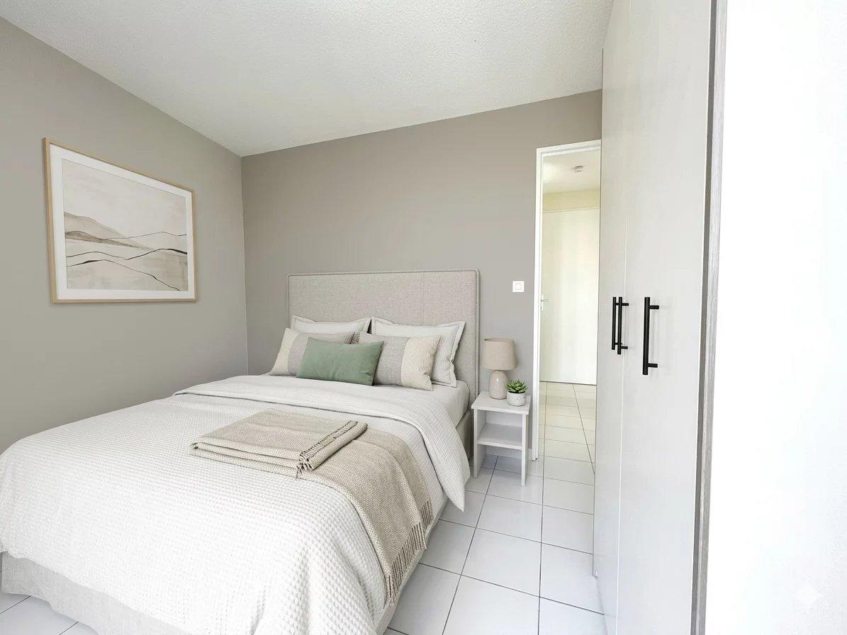 AGAY CAP ESTEREL LE VILLAGE: 2 pièces au dernier étage avec grande terrasse en angle vue panoramique jusqu'à la mer