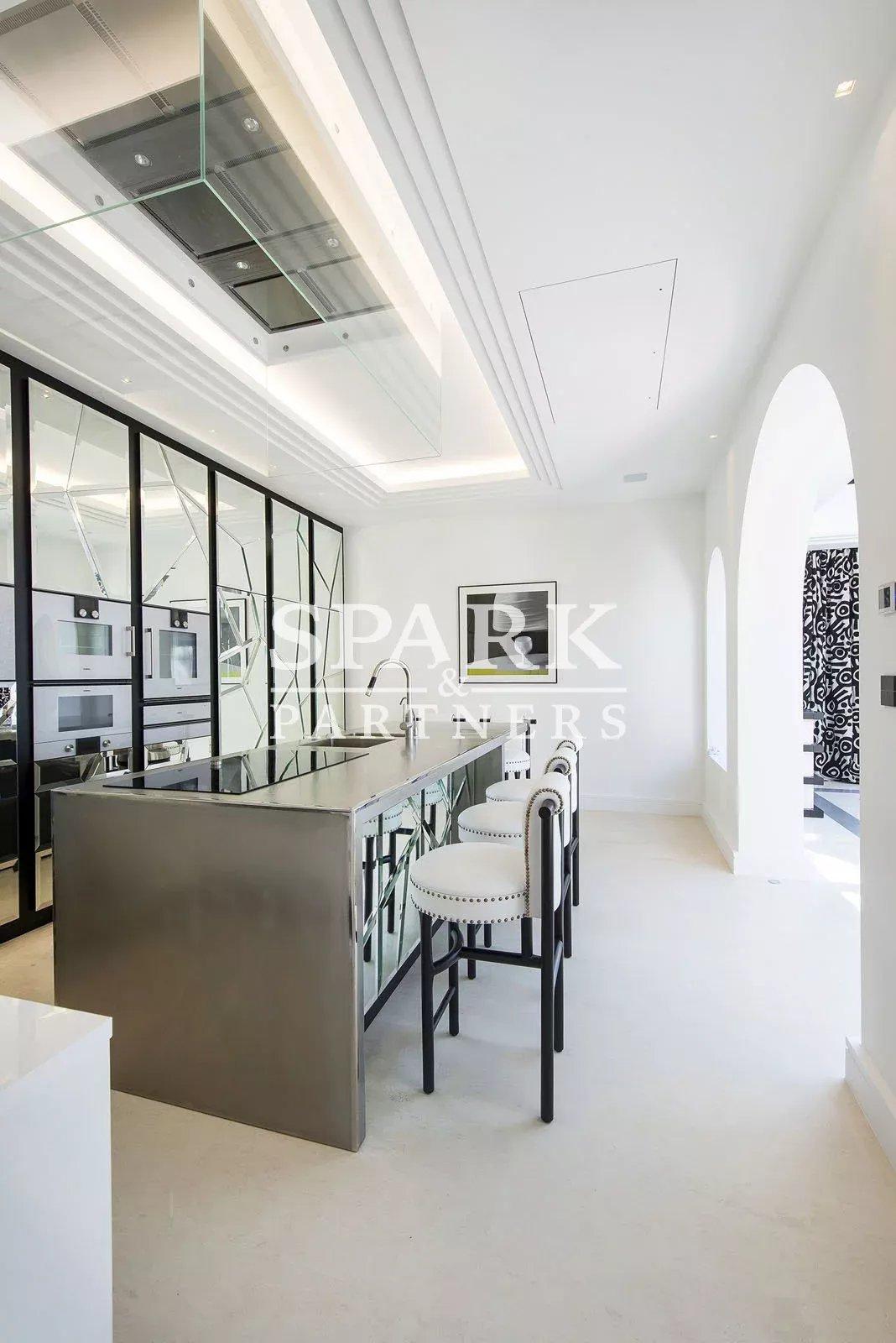 Villefranche sur Mer - Unique propriété avec vue imprenable sur la mer