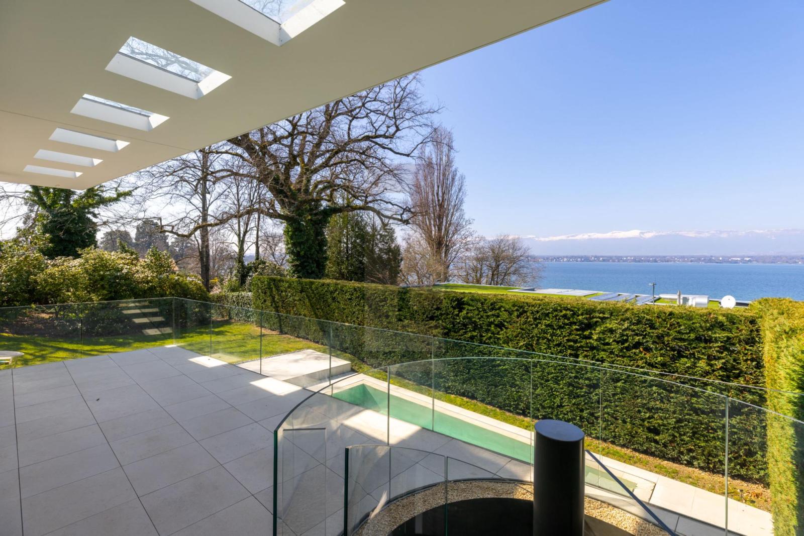 Villa d'exception avec vue lac panoramique