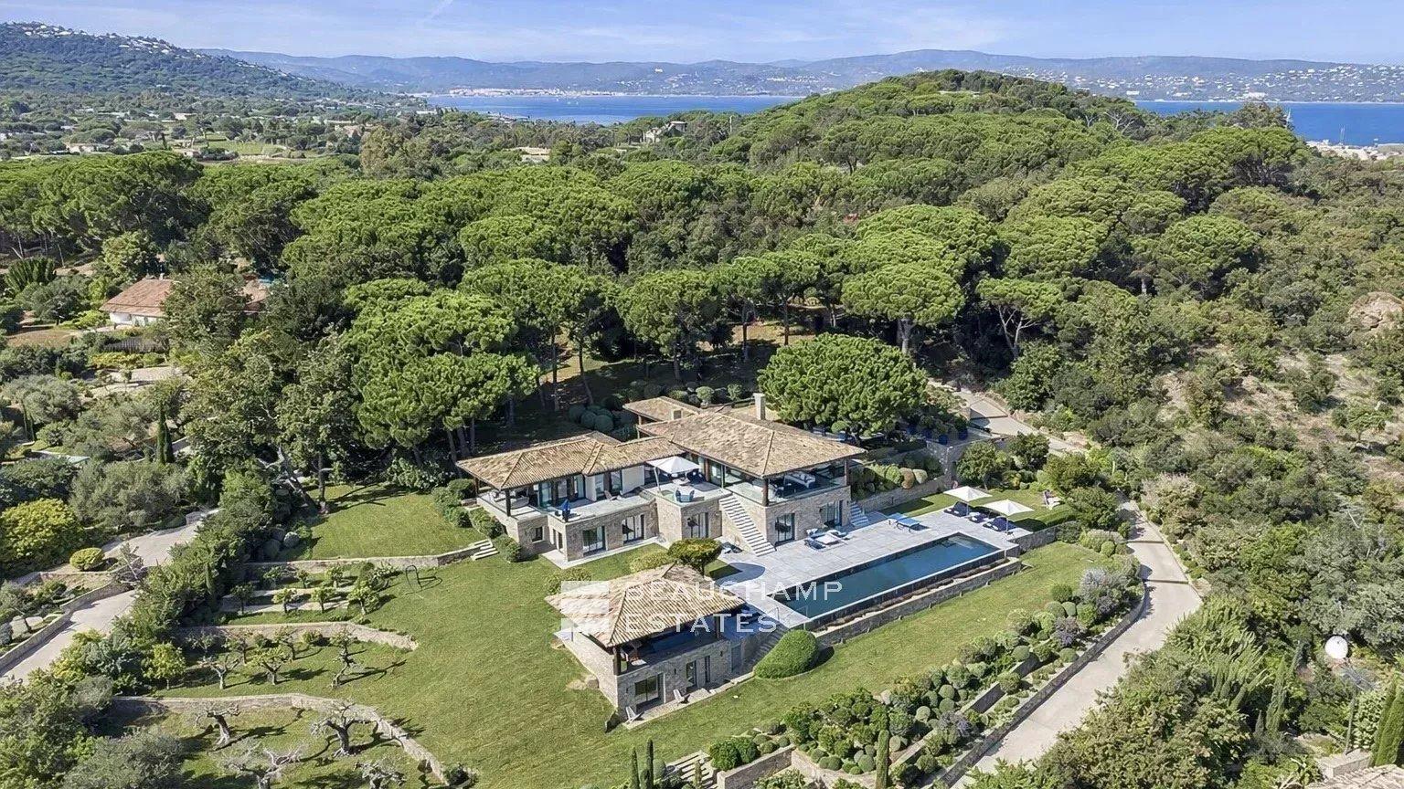 Villa d'exception proche du villa de Saint-Tropez avec prestations de grand luxe