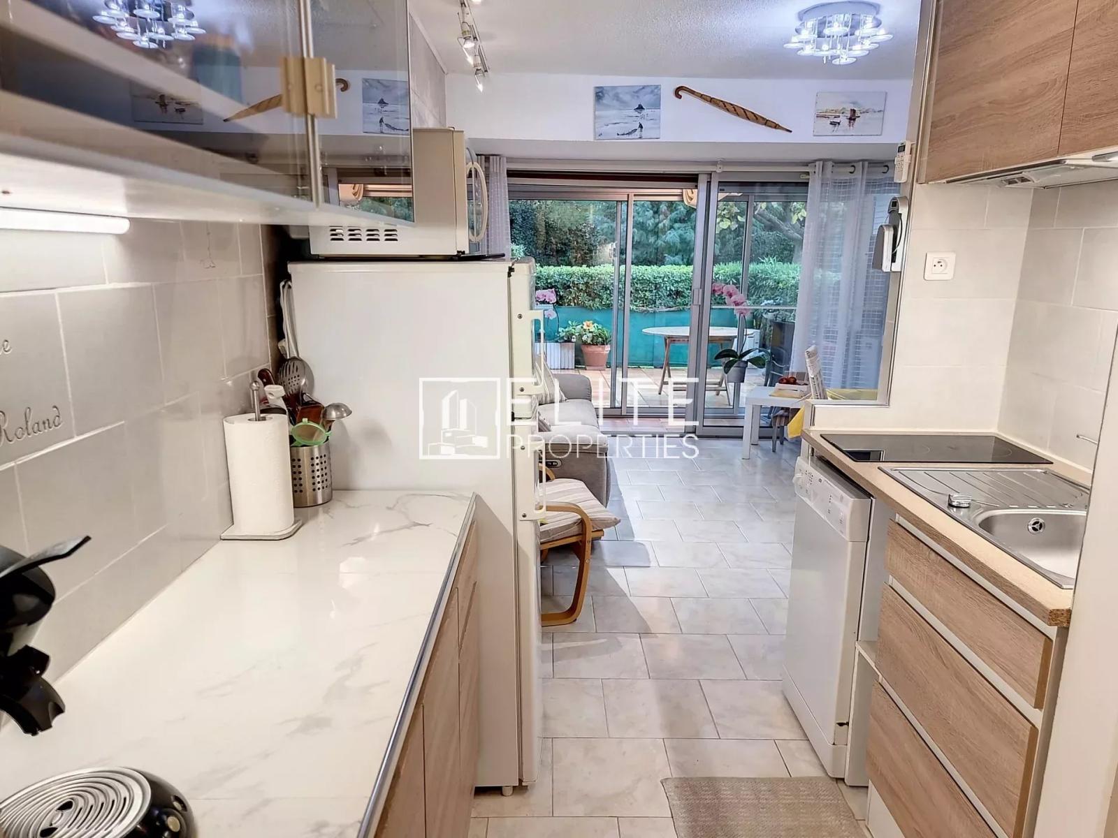 APPARTEMENT 2 PIECES + TERRASSE MANDELIEU