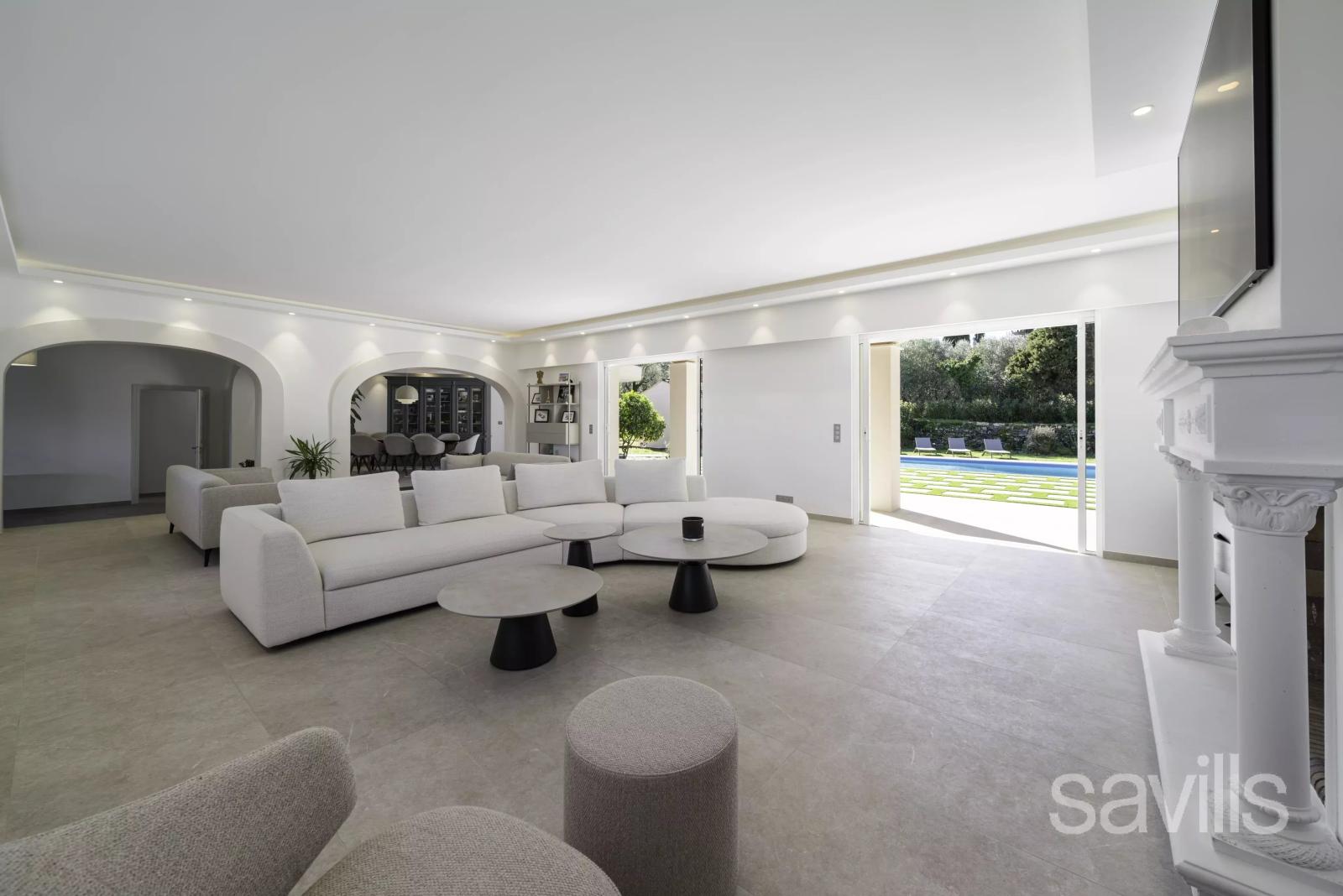 Élégance et prestige dans un domaine privé à deux pas de Valbonne