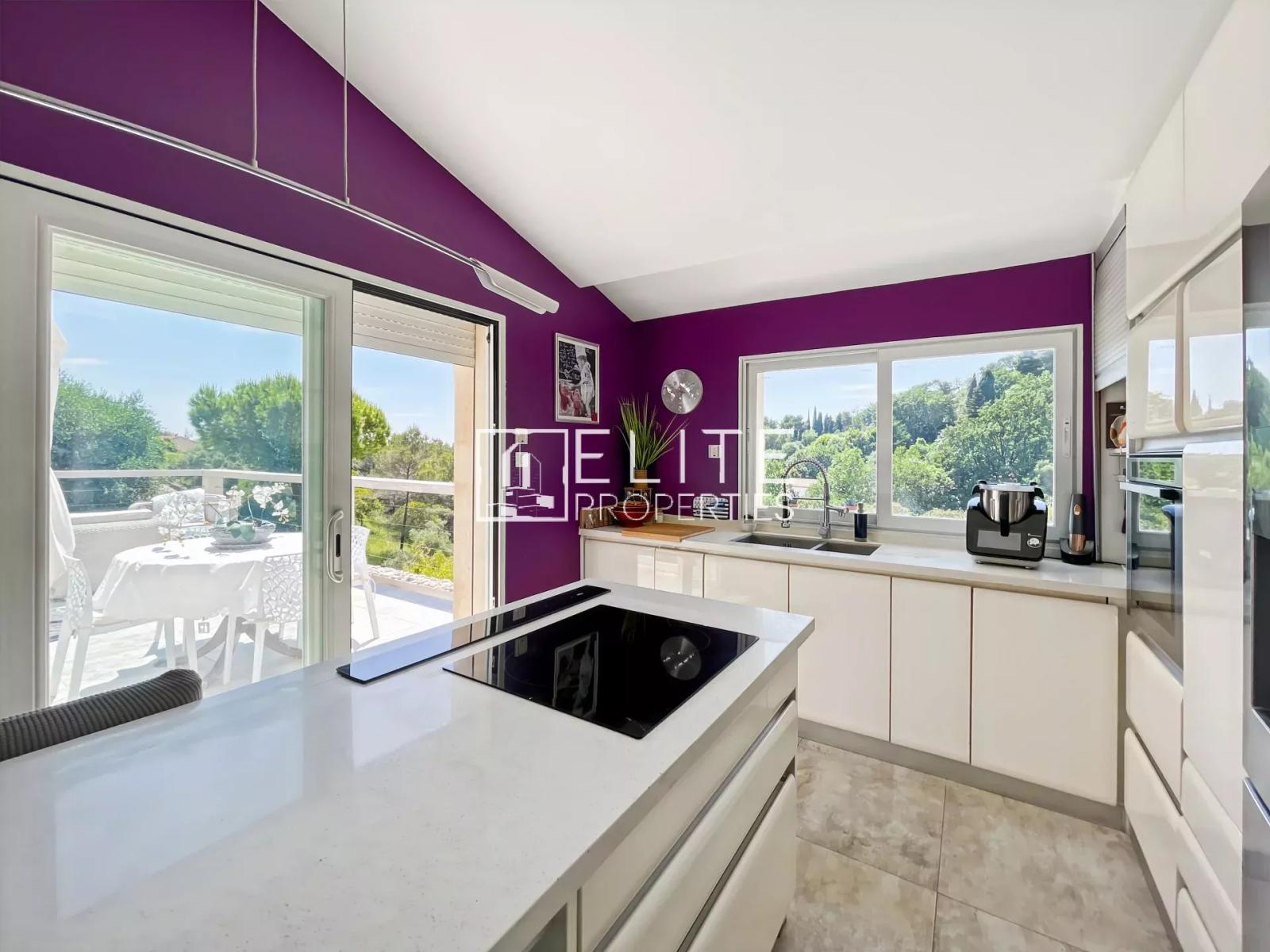 VILLA 8P de 175m² + PISCINE CALME ABSOLU -  MOUGINS