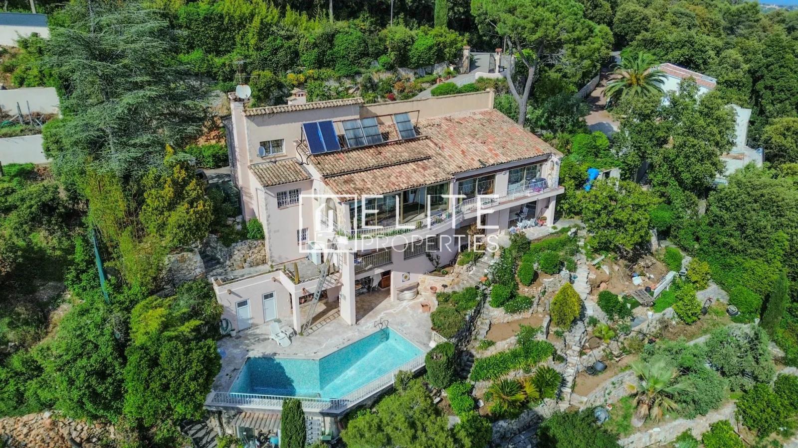 GRASSE - VILLA 221m2 6 pièces