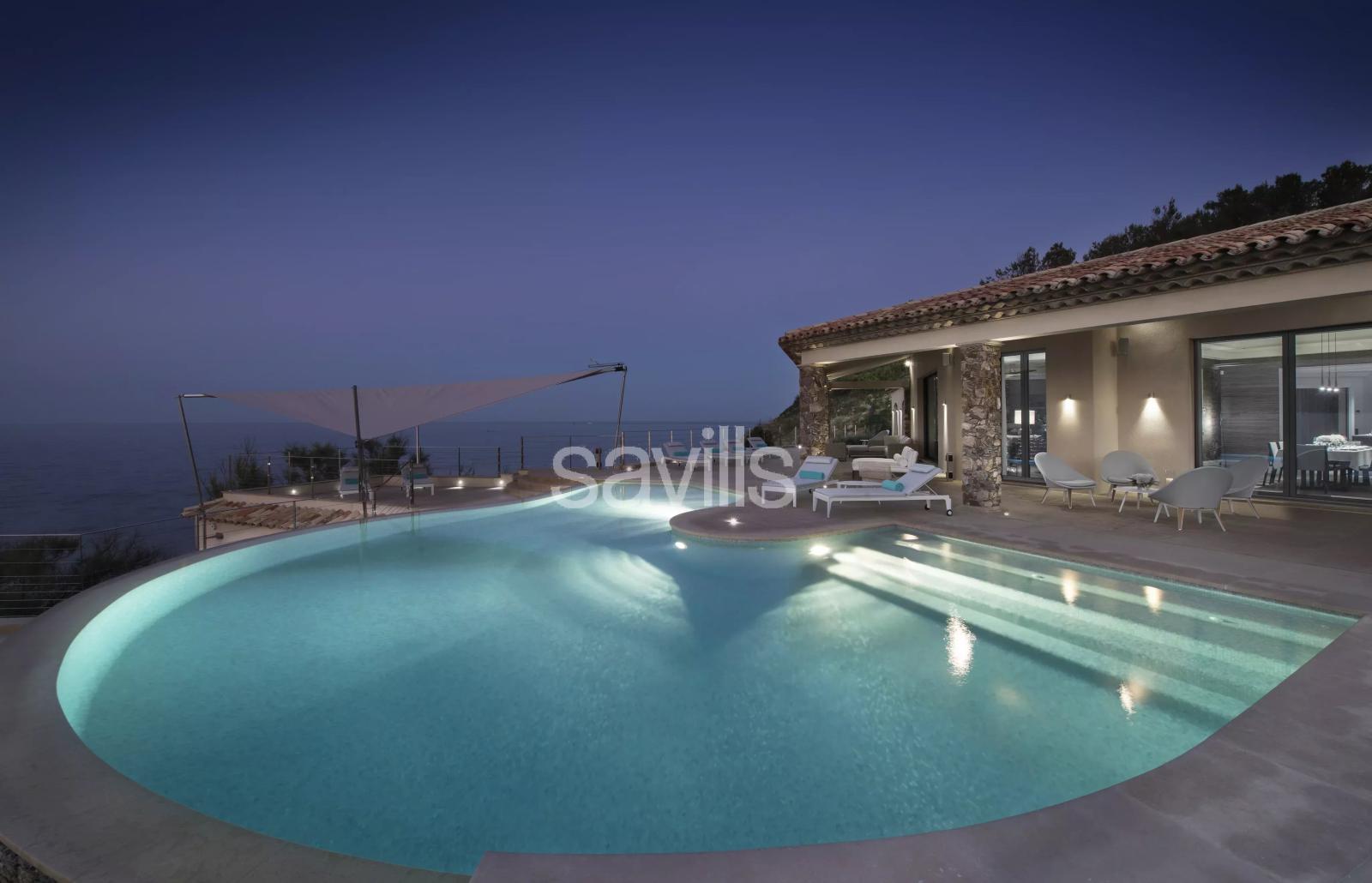 Propriété exclusive pied dans l'eau à Saint-Tropez