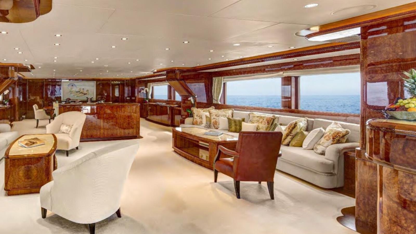 3340e_iauuy_yacht_eurocraft_salon.jpg