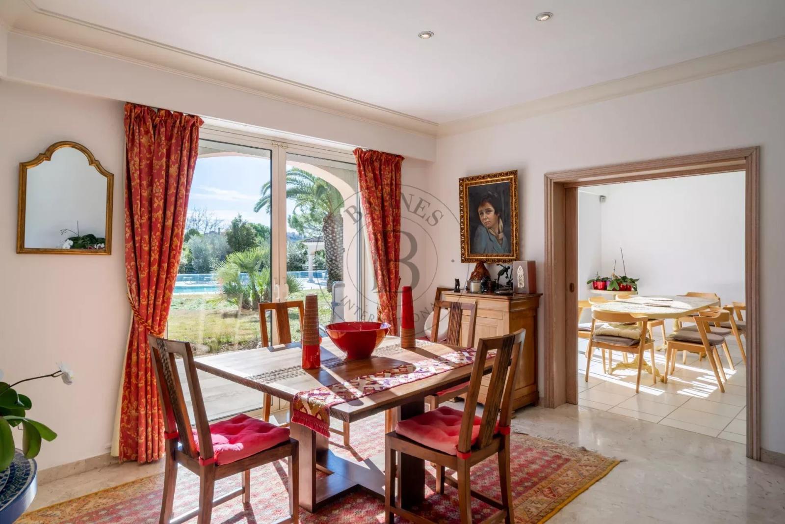 MOUGINS – SECTEUR RÉSIDENTIEL PREMIUM