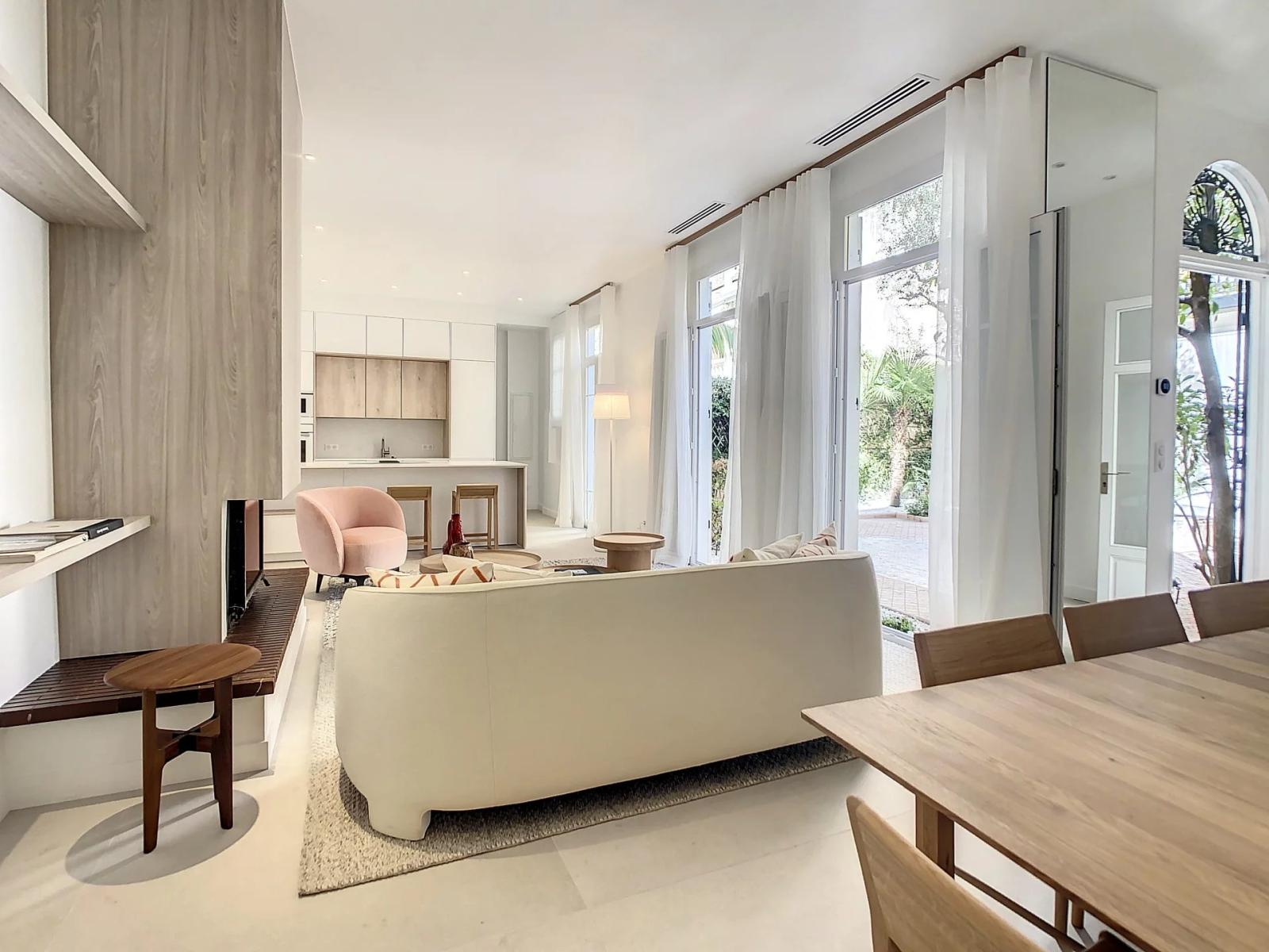 CANNES MAISON 131.23 M² 4 P Rue d'Antibes