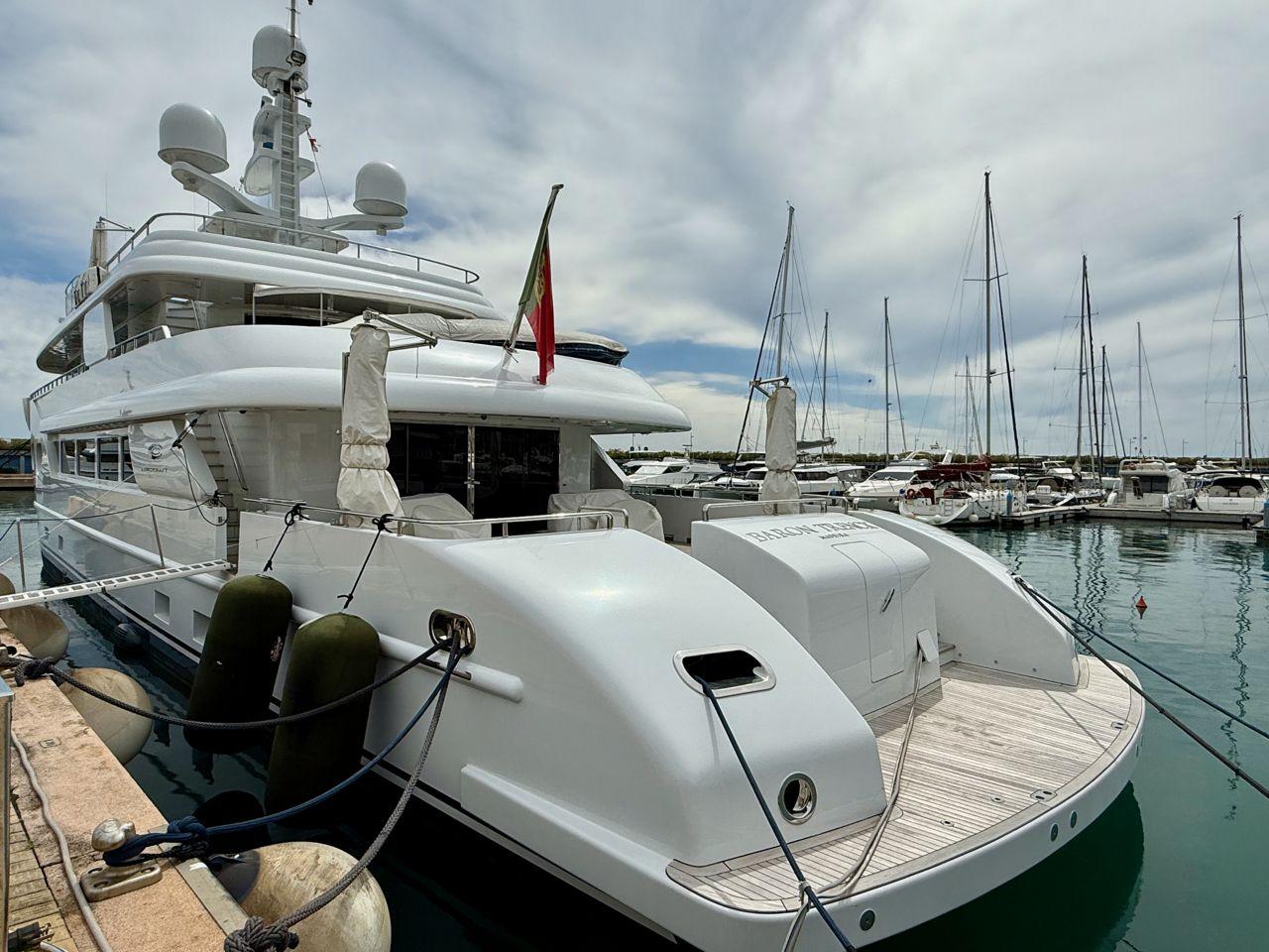 383c4_ceb7a_uhmk0_explorer_44_barcelona_yachting_-_7-1.jpg