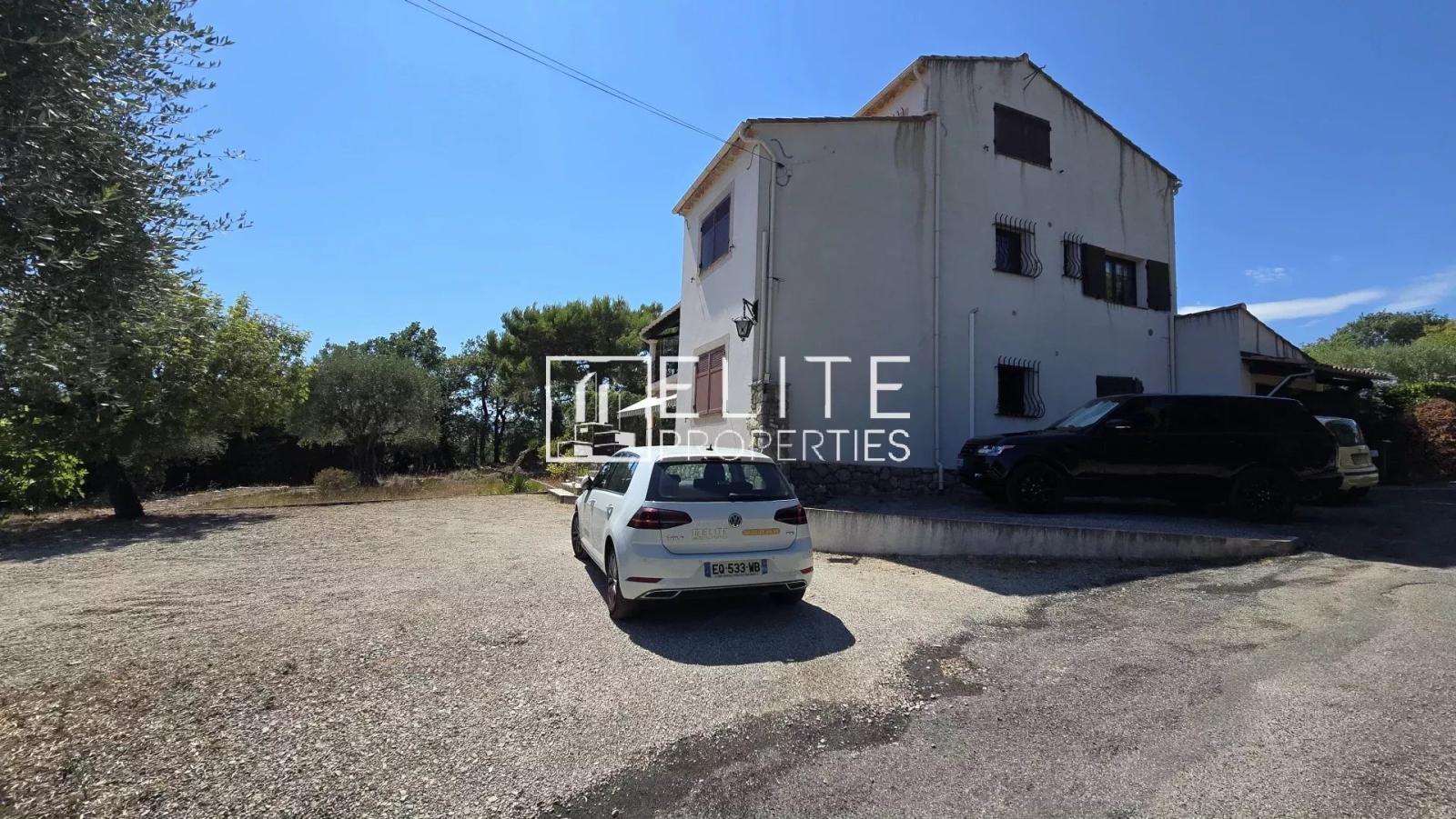 APPARTEMENT 3 PIÈCES EN BAS DE VILLA 104 m² + TERRAIN DE 1000 m² MOUANS-SARTOUX