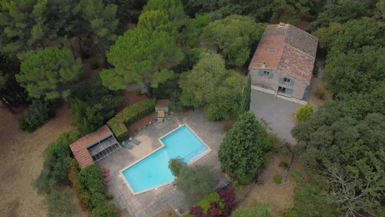 LORGUES BASTIDE DE CHARME DE 1789 DE 287 M2 SUR 2,5HA DE TERRAIN