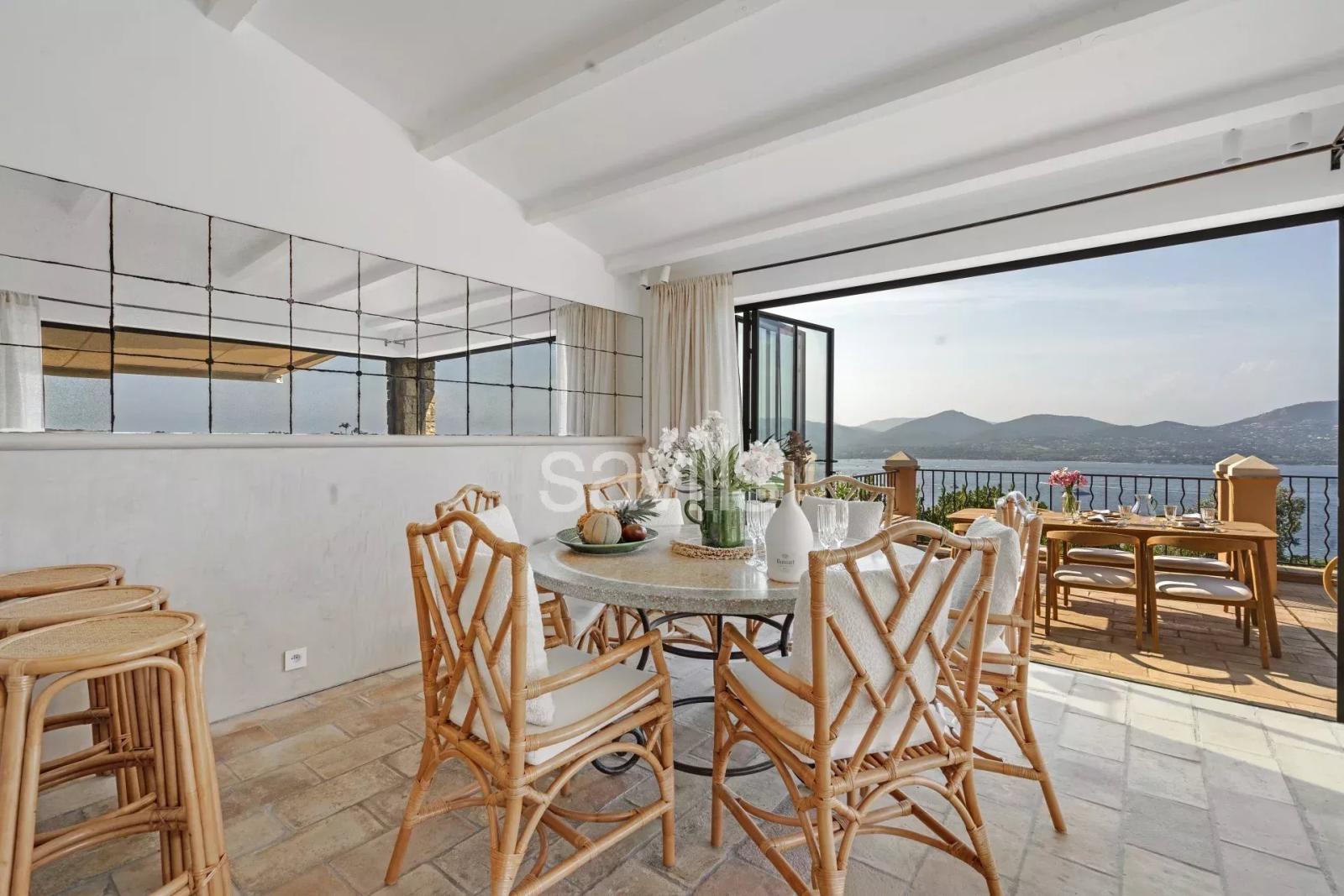 Villa provençale avec Vue Panoramique sur la Baie de Saint-Tropez