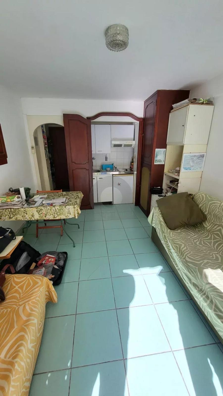 A VENDRE - MENTON CENTRE - STUDIO 20M2 AVEC JARDINET