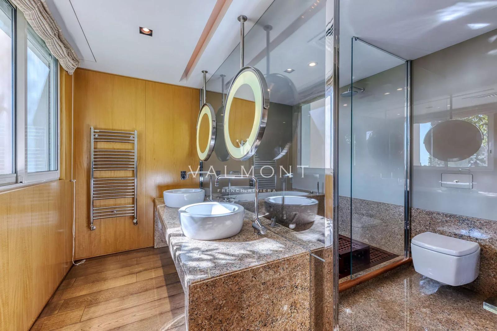 PROPRIÉTÉ D’EXCEPTION SUR LES HAUTEURS DE CANNES