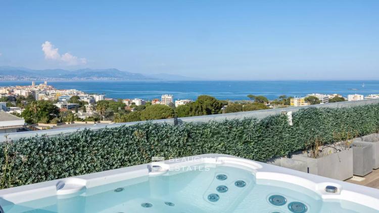 penthouse avec vue mer panoramique et piscine - antibes