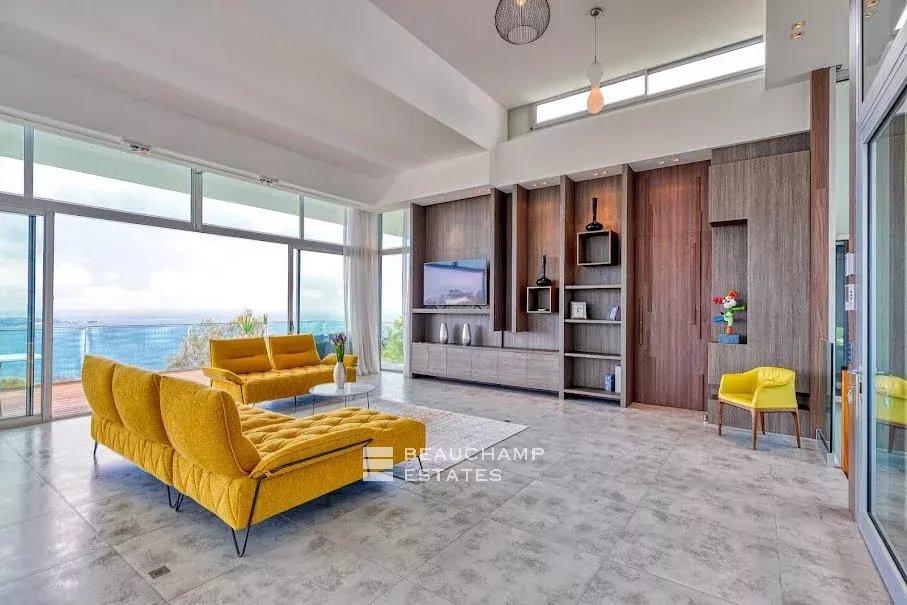 SUPER CANNES - VILLA D'ARCHITECTE AVEC VUE MER