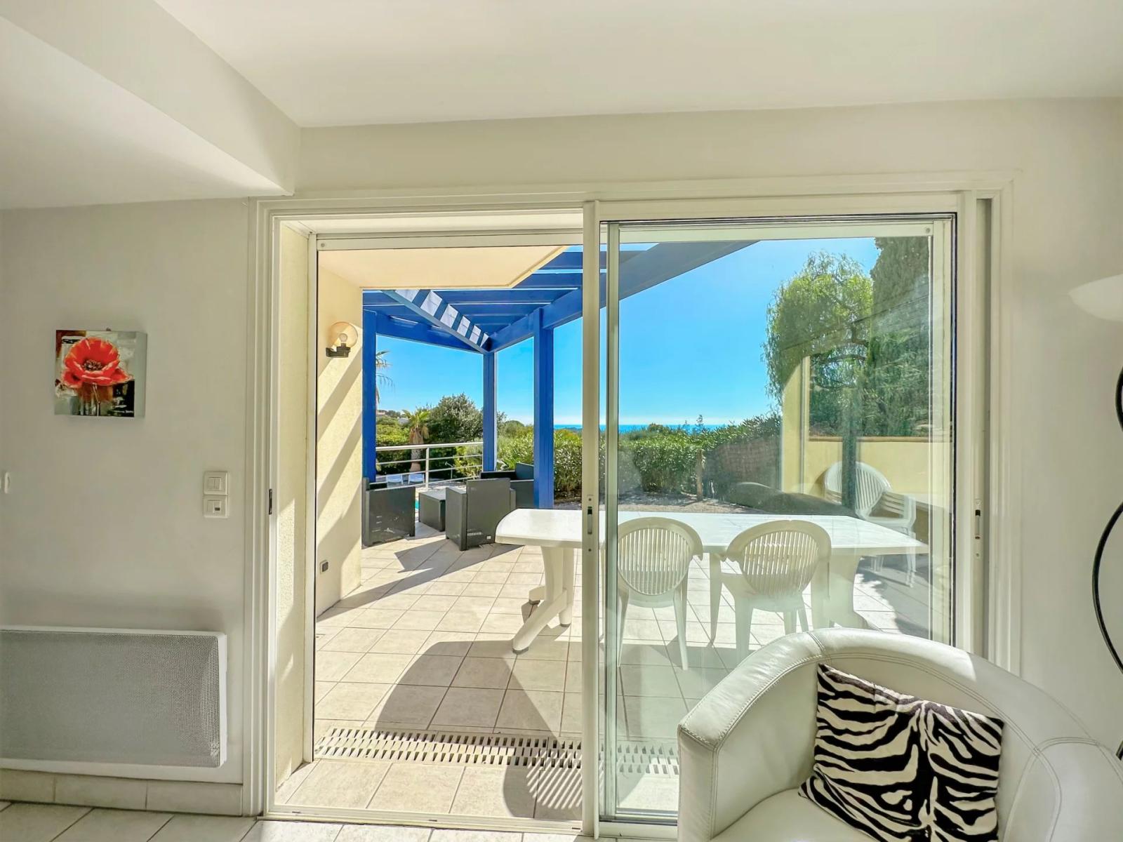 Villa vue mer à vendre proche du centre de La Croix-Valmer