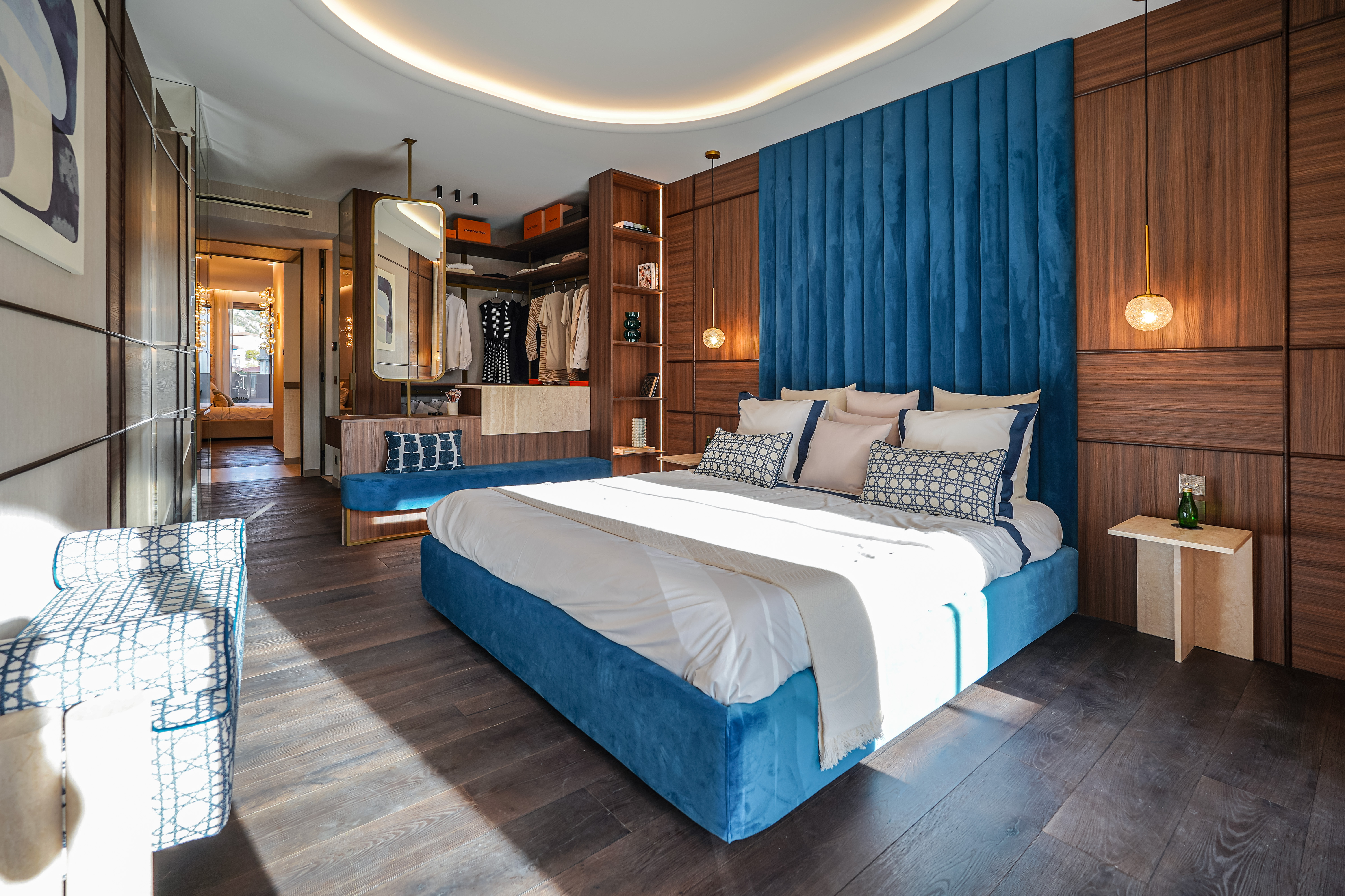 3b232_chambre-master-bis-chateau-perigord-barnes-valeri-agency-monaco-1767802185.jpg